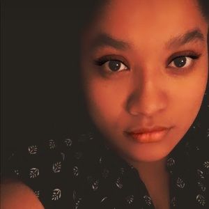 Meet your Posher, Paola